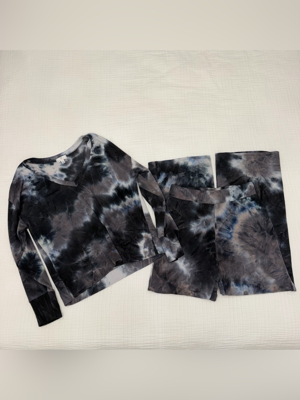 socialite black tie-dye lounge set